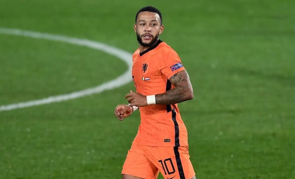 Juventus tra Depay e Milik: spunta un terzo nome 1 Depay