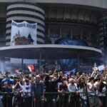 Festa scudetto Inter: le celebrazioni dei tifosi fuori da San Siro - FOTO e VIDEO 39 Inter MG1 8317 1