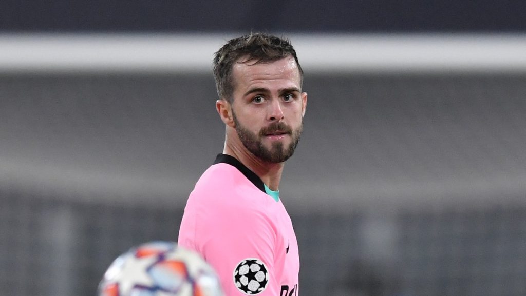 Pjanic sullo Scudetto: «Sarà importante ripartire bene. Vedo in corsa Juve, Milan e Inter» 1 Pjanic