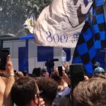 Festa scudetto Inter: le celebrazioni dei tifosi fuori da San Siro - FOTO e VIDEO 32 busscudetto