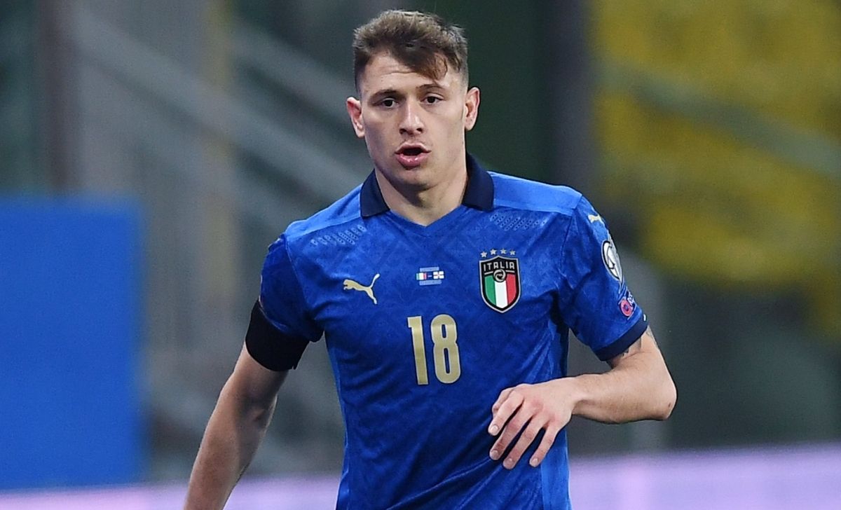 Barella: «Scudetto con l'Inter grandissimo orgoglio, ora speriamo di vivere un'altra gioia» 26 Barella