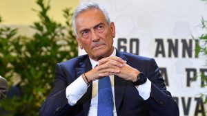 Caso Rocchi, parla l’arbitro uscito dall’AIA: «Al VAR c’era un clima di terrore. L’asse era formato da Gravina e i suoi fedelissimi. Gli arbitri “scomodi” e la graduatoria»