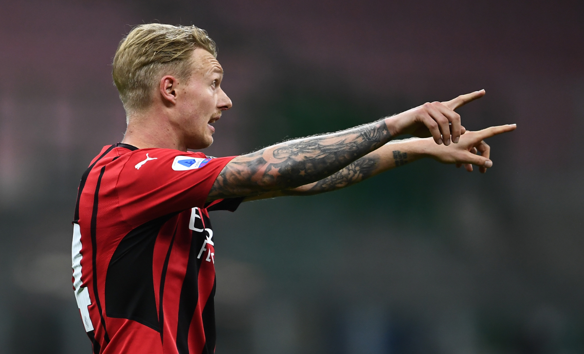 Malore Eriksen, la Curva Nord rende onore a Kjaer: «Grande uomo e capitano» 26 Kajaer MG1 4532