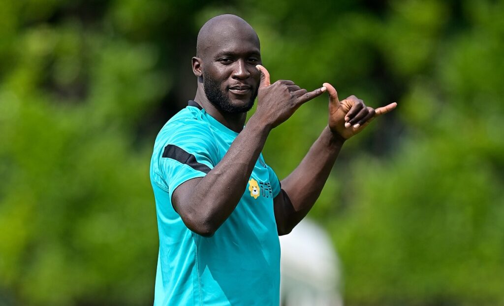 Lukaku torna ad Appiano più carico che mai: «Primo giorno. Inter, let's work!» 1 Lukaku 4