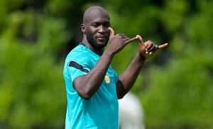 Lukaku torna ad Appiano più carico che mai: «Primo giorno. Inter, let’s work!»