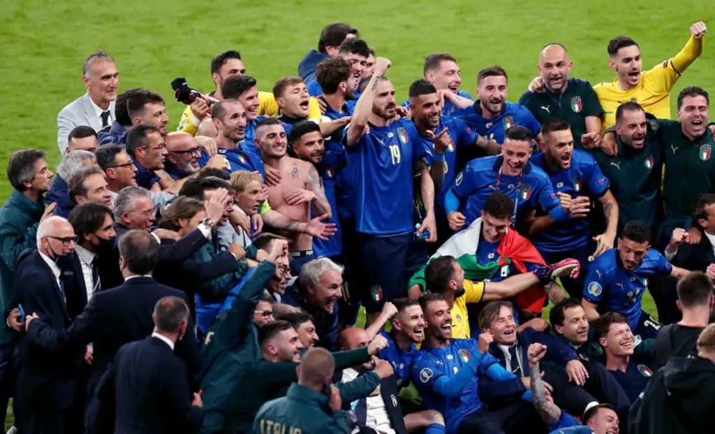 photo6006107607489689189