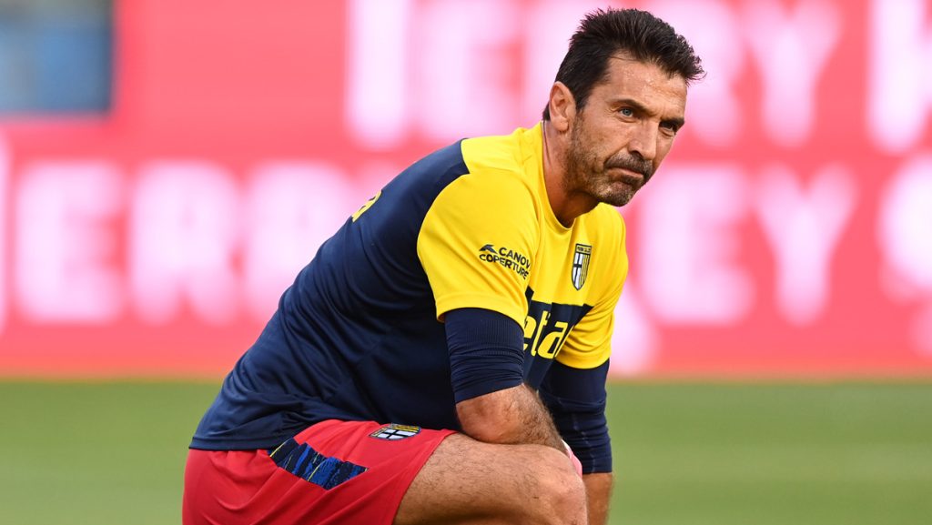 Buffon si sbilancia: «Juve e Inter davanti a tutte. Più dietro il Milan» 1 Buffon