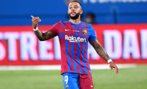 Juve, rush finale per Depay. Ecco cosa manca