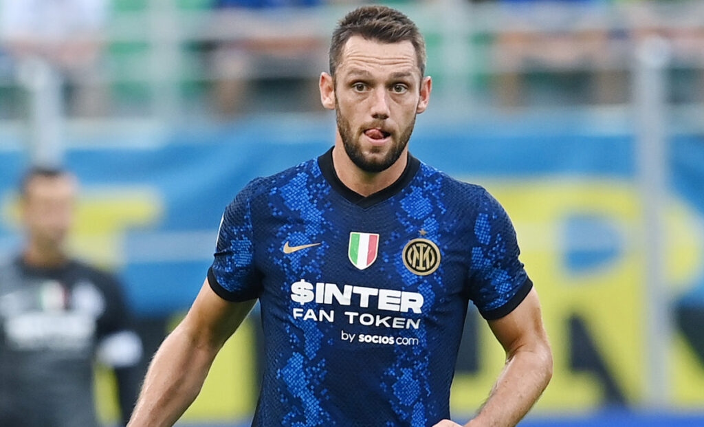 Pagelle Inter Atalanta: Barella sontuoso, Dimarco gioie e dolori - VOTI 28 Stefan de Vrij