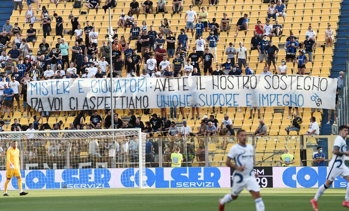 Parma Inter, altro striscione: «Mister e giocatori avete il nostro sostegno» 26 striscione tifosi Inter