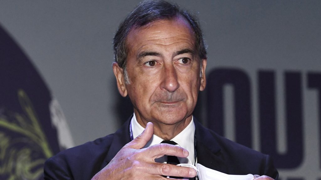 Sala consegna l'Ambrogino d'Oro all'Inter: «Imbarazzato per il mio interismo, ieri mi sono sentito con Zhang e...» 1 Sala