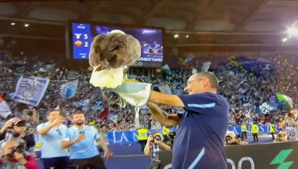 Serie A, il derby di Roma è della Lazio! Sarri manda ko Mourinho 26 sarri