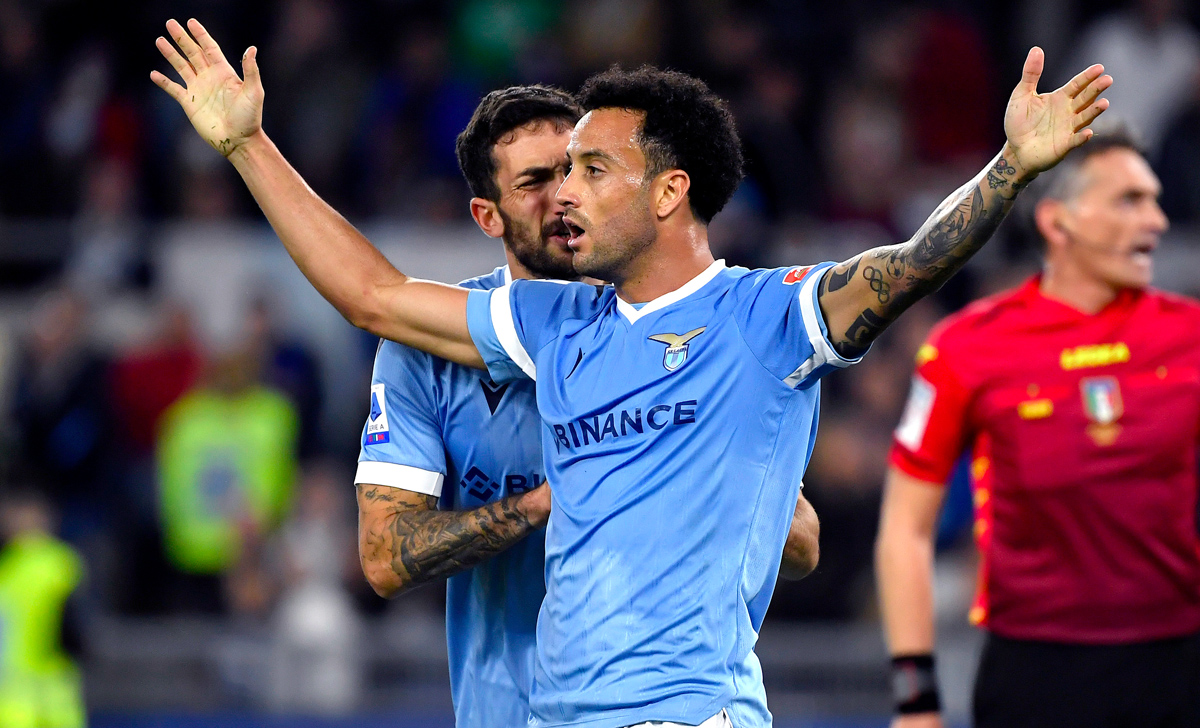 Lazio, striscione per Felipe Anderson dopo l'episodio contro l'Inter 26 Felipe Anderson esultanza
