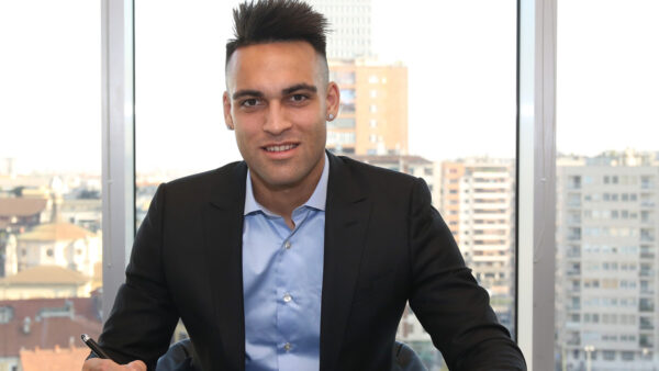 Lautaro Martinez 9