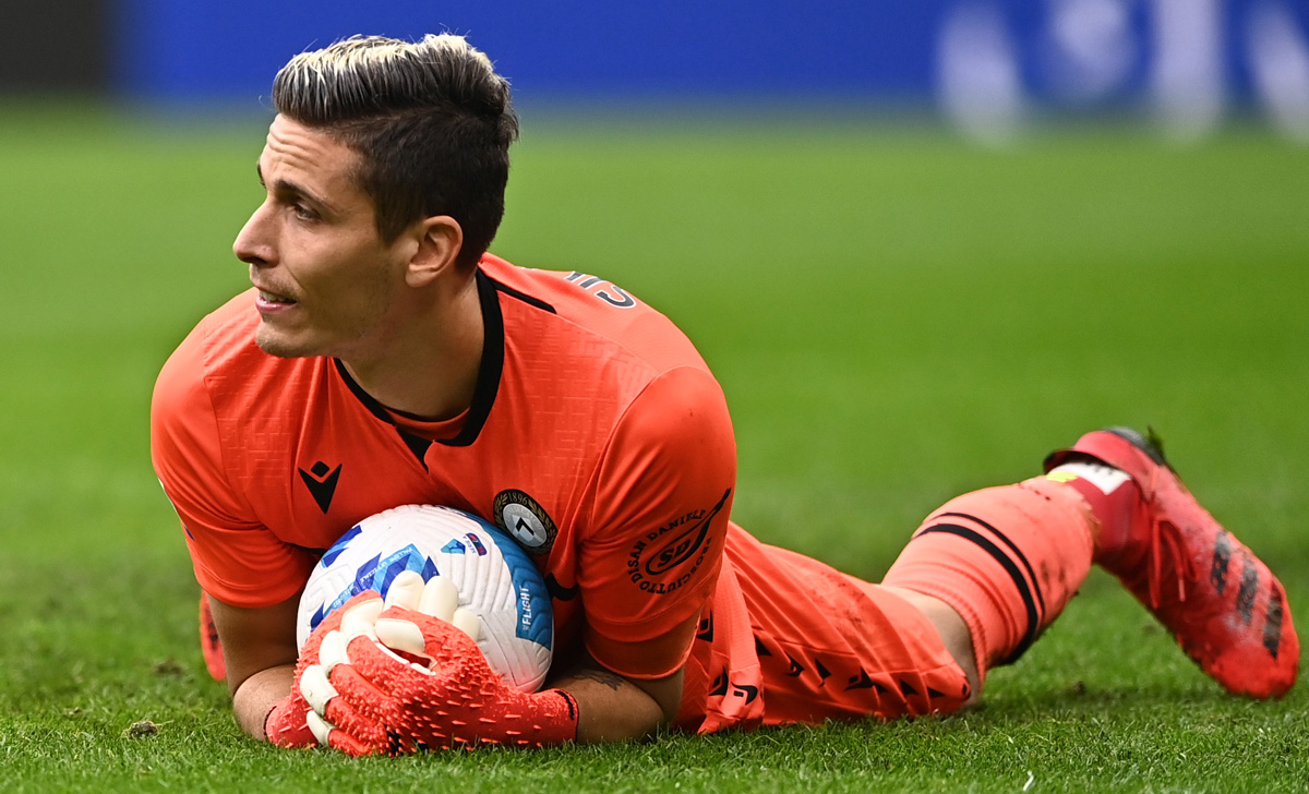 Silvestri snobba Handanovic: «Ecco chi sono i portieri più decisivi in A» 26 Silvestri