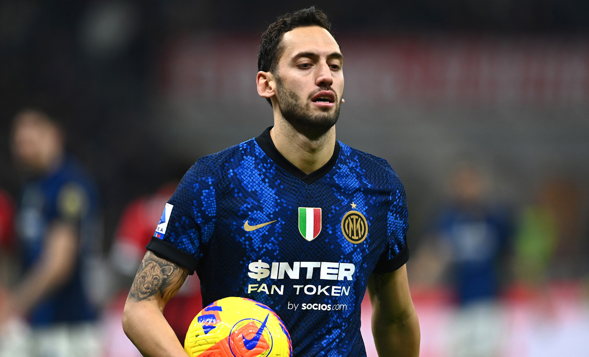 Calhanoglu ammonito: il turco salterà Bologna Inter 26 Hakan Calhanoglu 1