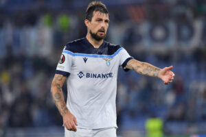 La Lazio rifiuta la prima offerta dell’Inter per Acerbi. La situazione
