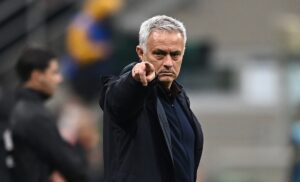 Mourinho incorona Chivu: «Non era un predestinato, ma è stato intelligente»