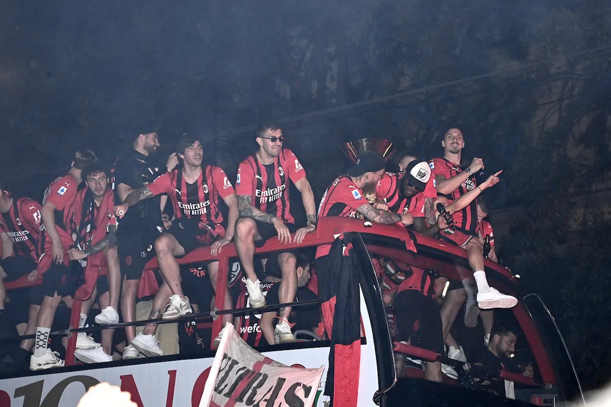 Scudetto Milan, Inter delusa da striscioni e insulti a Calhanoglu 26 WhatsApp Image 2022 05 24 at 09.01.45