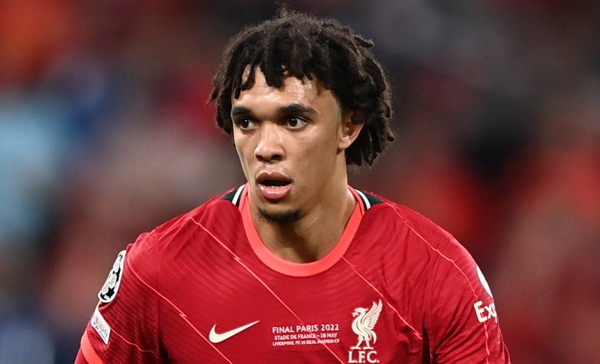 Alexander-Arnold Inter, SUGGESTIONE o COLPO possibile? Il difensore scade nel 2025, Marotta ci pensa. DETTAGLI 26 Alexander Arnold MG8 1173