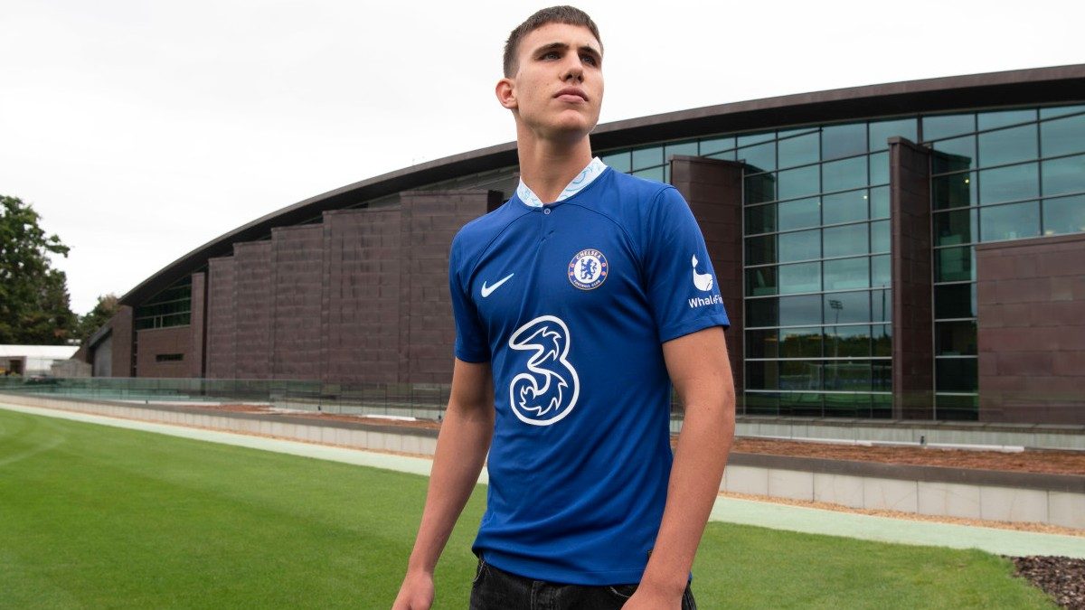 Casadei signing 190822 2