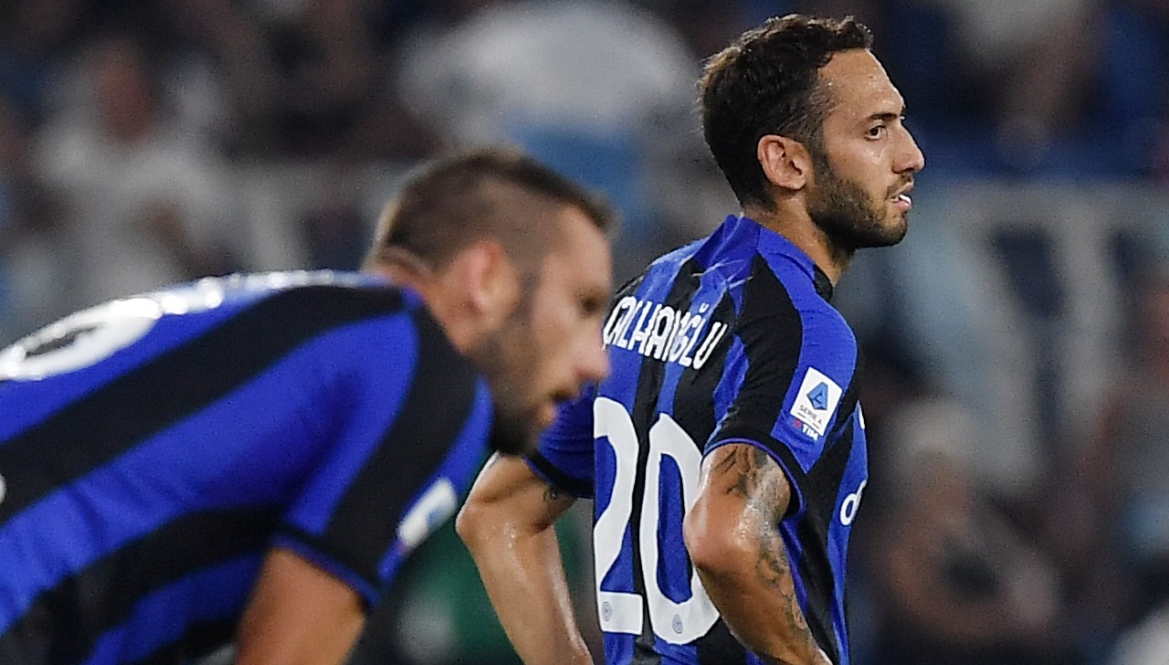 De Vrij Calhanoglu AS1 3969