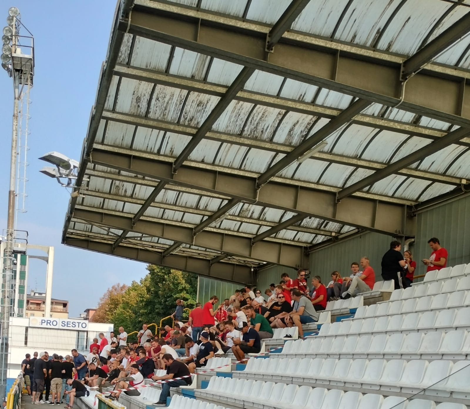 Inter Bayern Youth League: tifo indemoniato dei tedeschi 26 Tifosi Bayern