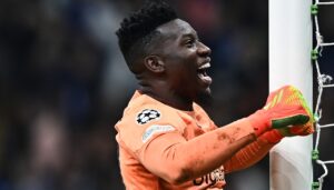 Onana, dichiarazione d’amore all’Inter: «Prima di arrivare significava Eto’o. Oggi con Handanovic parliamo di più, è un leader»