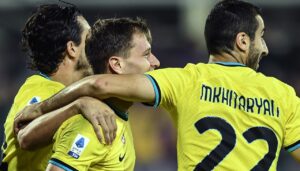 Inter, Inzaghi non cambia il trio: Barella leader con Calhanoglu e Mhkitaryan