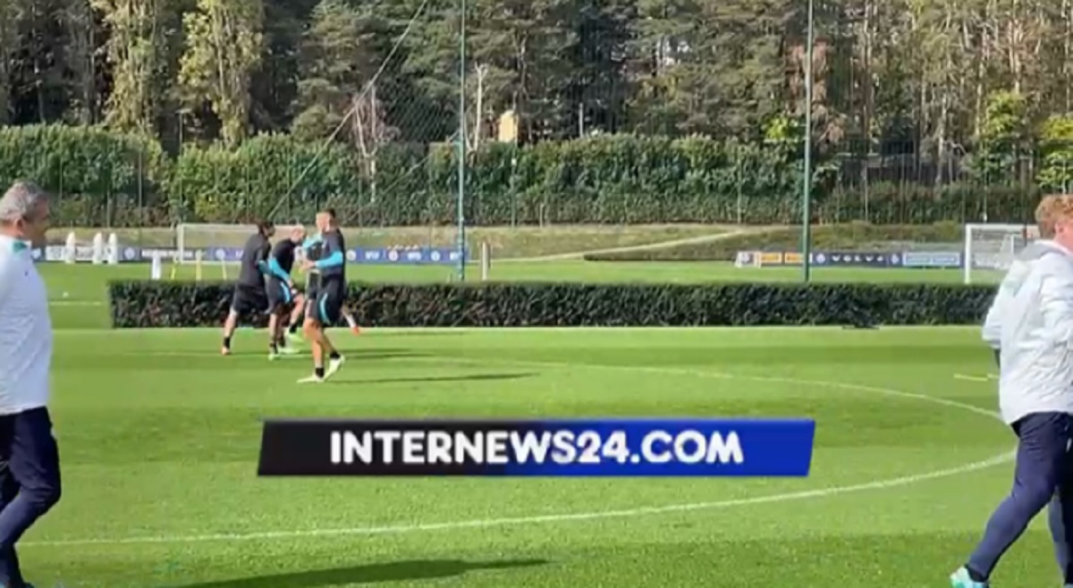 Rifinitura Barcellona Inter: i nerazzurri si allenano verso la gara di domani - VIDEO 26 inter rifinitura