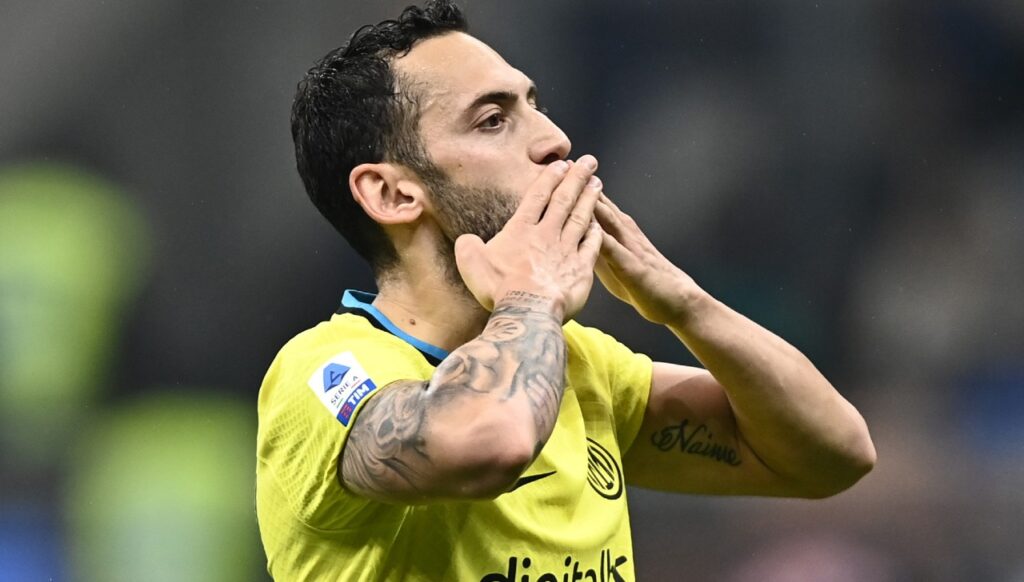 esult gol Calhanoglu MG0 6847