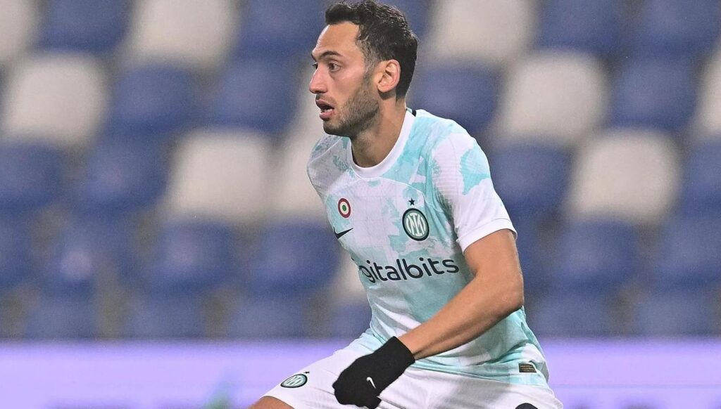 Colonnese: «Inter Napoli, in 50 giorni può cambiare tutto» 1 Calhanoglu