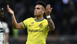 Inter Parma 2-1: nerazzurri ai quarti con fatica. Risolvono Lautaro e Acerbi