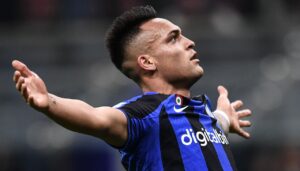 Lautaro festeggia l’Inter: «Avanti tutta, insieme!»
