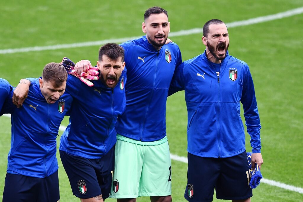 Barella Acerbi Donnarumma Bonucci MG6 9940