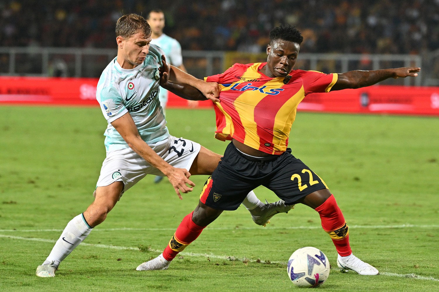 Lecce, Banda: «Con l'Inter vogliamo fare una grande prestazione» 26 Barella Banda IC1 9445