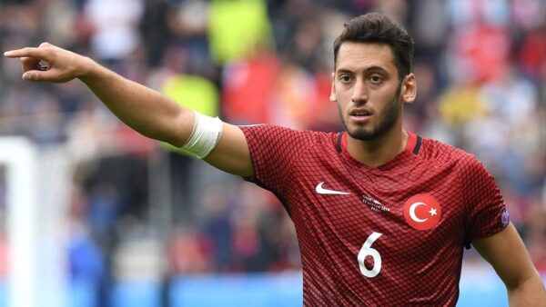 Calhanoglu MG1 2172