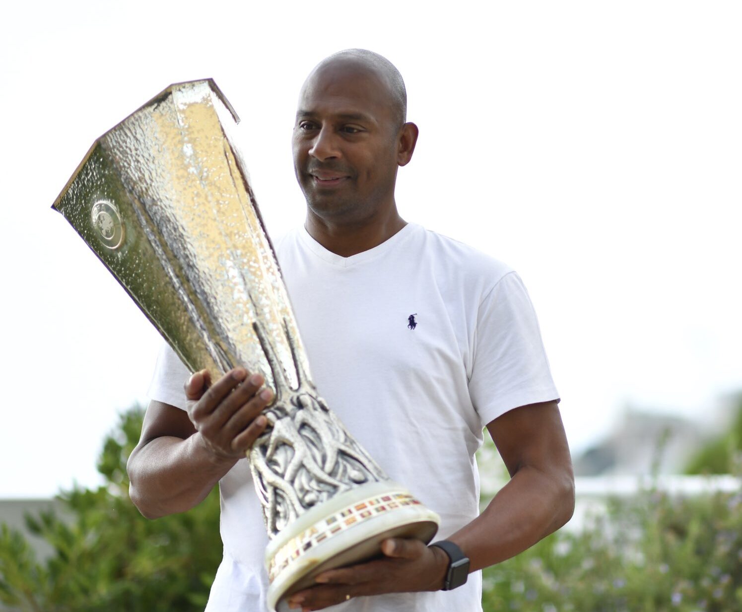 Aron Winter, gli auguri di compleanno dell'Inter su Twitter 26 Dl7SqtHX0AAf HK e1677666546841