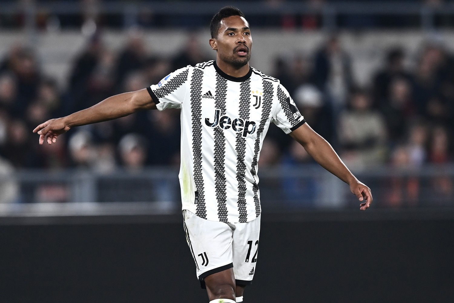 Juventus, Alex Sandro esce dal campo per infortunio: rischia di saltare l'Inter 26 Sandro MG0 0546