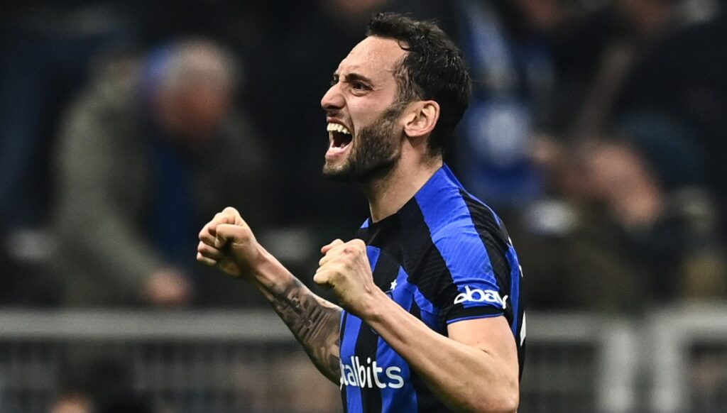 Inter, Calhanoglu lavora sul campo. Chance per il ritorno con il Benfica? 1 tYQ6CuP