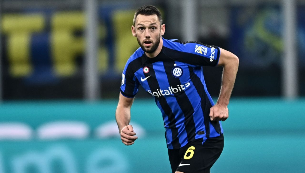 De Vrij, cosa chiede il difensore dell'Inter per il rinnovo? La situazione 26 vZ1vSaS