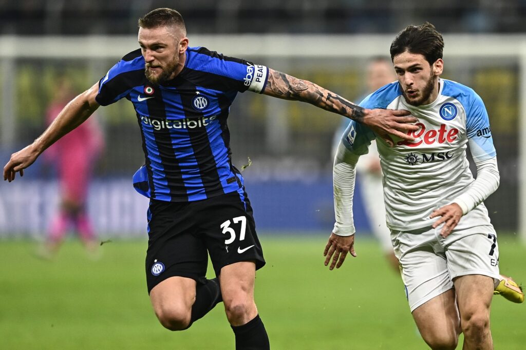 Napoli-Inter: dove vedere la partita in diretta tv e live streaming 1 Skriniar Kvaratskhelia MG8 0567