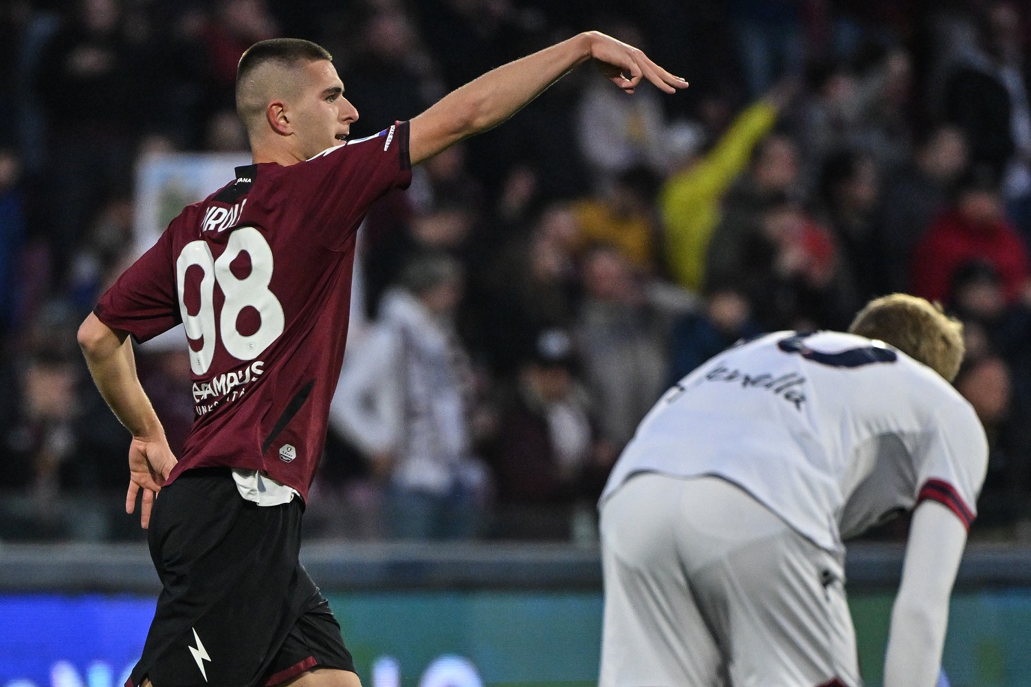 Salernitana, contro l'Inter ci sarà anche Pirola: difensore in prestito dai nerazzurri 26 esult gol Pirola ICB 0812