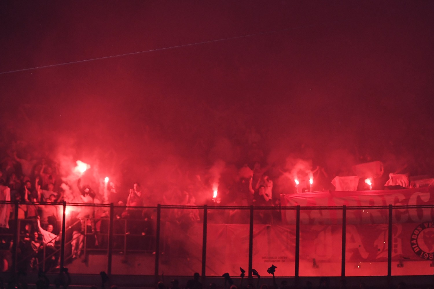 Inter-Benfica, arrivano le scuse del club portoghese: «Gli incidenti non sono in linea con i nostri valori e principi» 26 tifosi Benfica MG5 9574