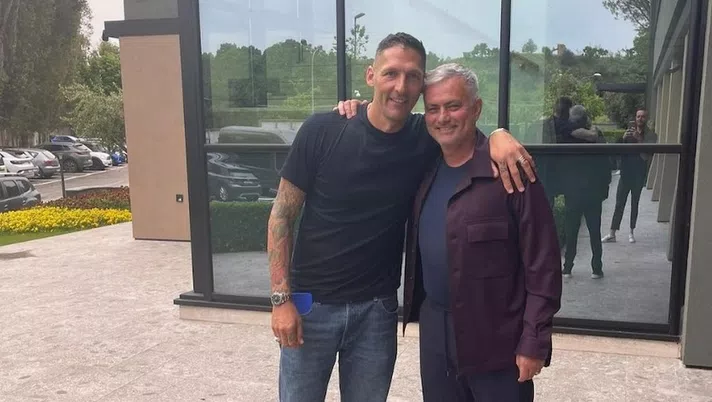 Materazzi riabbraccia Mourinho: la foto e la dedica dello Special One 27 Materazzi Mourinho