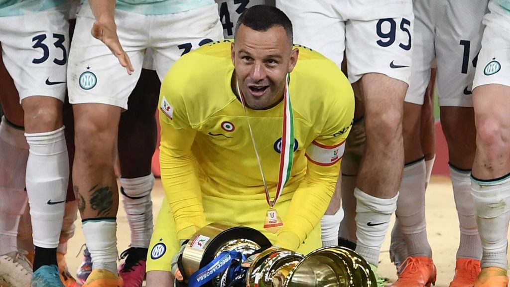 Handanovic, finisce l'avventura all'Inter? I nerazzurri hanno altro idee 1 Mwyuomu