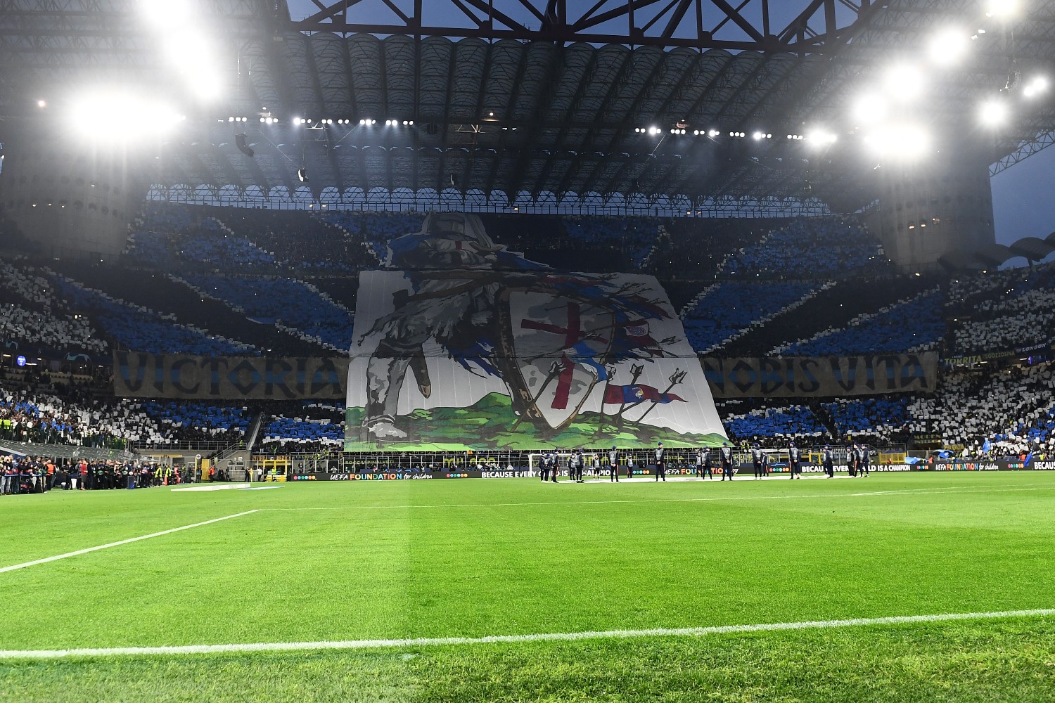 Inter, numeri da record a San Siro: mai visto un affetto così 26 coreog tifosi Inter MG6 1033