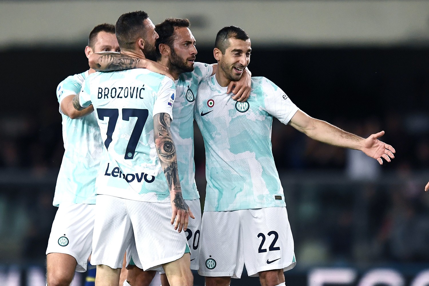 Biasin dopo Verona-Inter: «Stasera l'Inter ha giocato da grande, è stata perfetta» 26 esult gol Calhanoglu MP1 4241