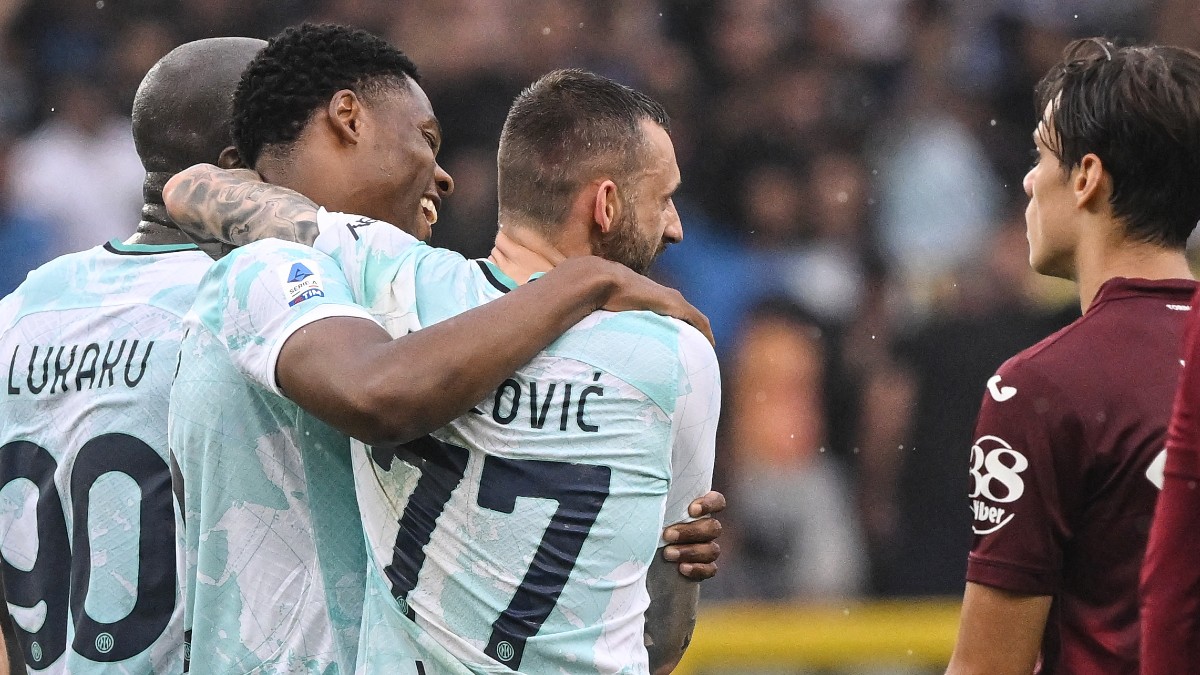 Bonanni: «Inter, l'obiettivo ora è lo scudetto. Su Asllani dico che...» 26 Brozovic