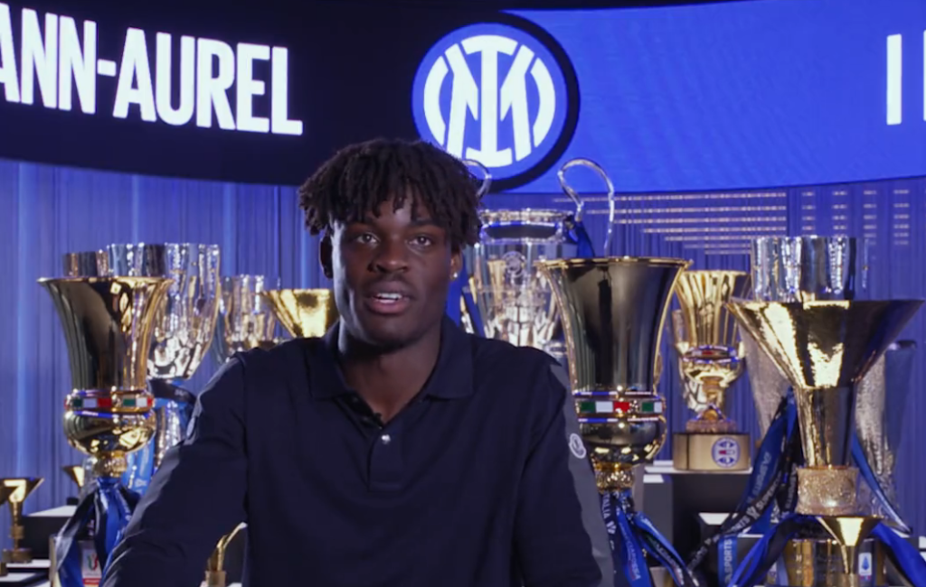 Bisseck si presenta all'Inter: «Orgoglioso di essere qua. Un sogno che si realizza» 1 bisseck inter
